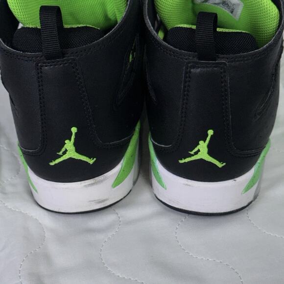 Nike Air Jordan 6 Retro GS Electric Green Black DM1685-003 Boys Size 6.5Y. 2021 main image 9